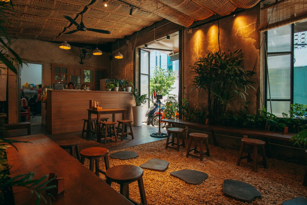 Best cafes in Bali offering specialty coffee, delicious brunch menus, stylish interiors, and relaxing settings surrounded by tropical scenery and island charm.
