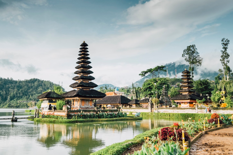 Stylish business hotels in Bali featuring contemporary workspaces, conference rooms, and premium accommodations for productive business trips.