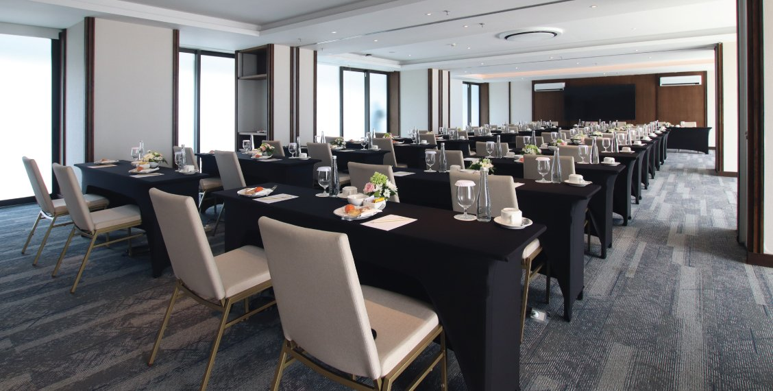 Convention venues in Bali featuring spacious event halls, modern conference facilities, and professional services for international conventions, exhibitions, and corporate gatherings.