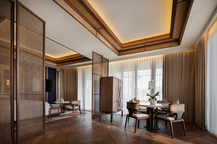 Convention venues in Denpasar featuring modern event halls, advanced conference facilities, and professional services for corporate meetings, exhibitions, and large-scale conventions.