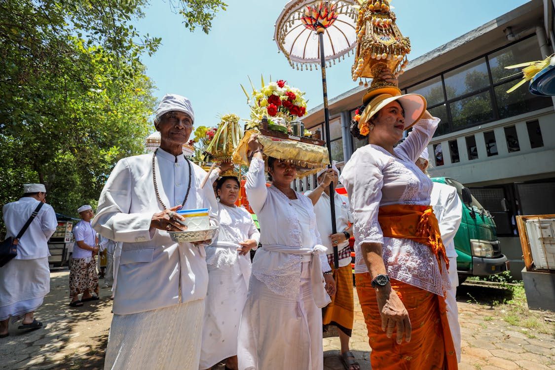 Follow Strict Dress Codes When Visiting Temples