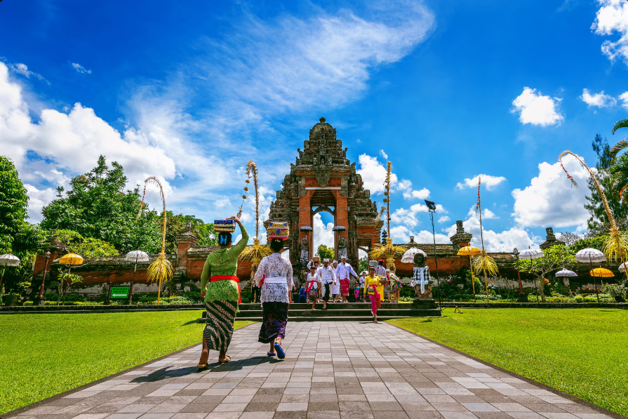 Things to do in Bali include exploring ancient temples, scenic rice terraces, and beautiful beaches while experiencing the island’s rich culture and natural beauty.