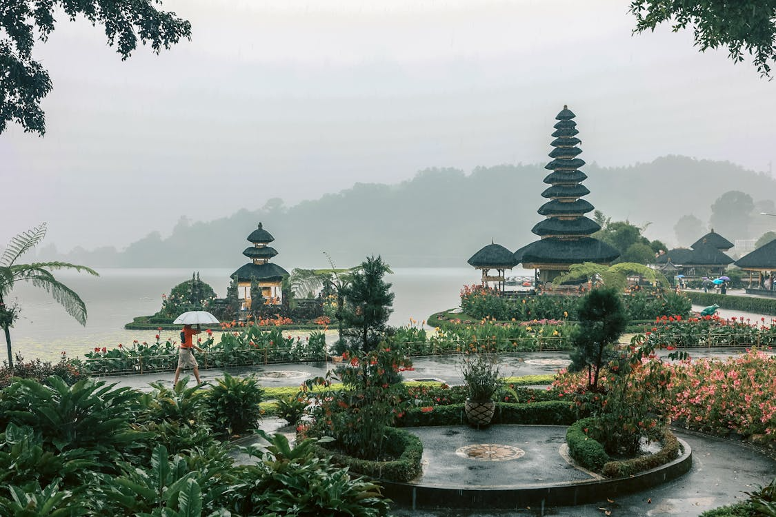 Things to do in Bali in the rain include visiting cultural museums, enjoying spa treatments, exploring local markets, and discovering the island’s vibrant indoor attractions.