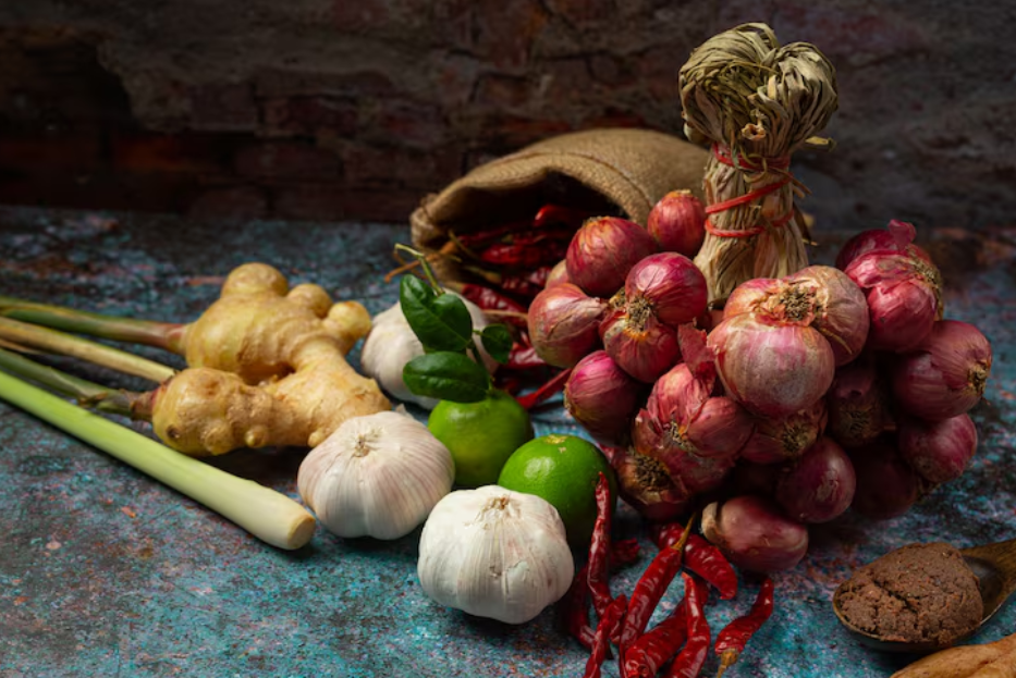 Travelers discovering what to eat in Bali by sampling famous local specialties, vibrant market cuisine, and delicious Indonesian food in scenic settings.