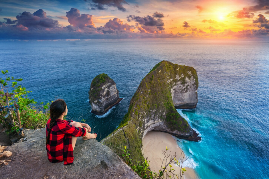 Where to go in Bali showcasing beautiful beaches and turquoise waters along the coastline