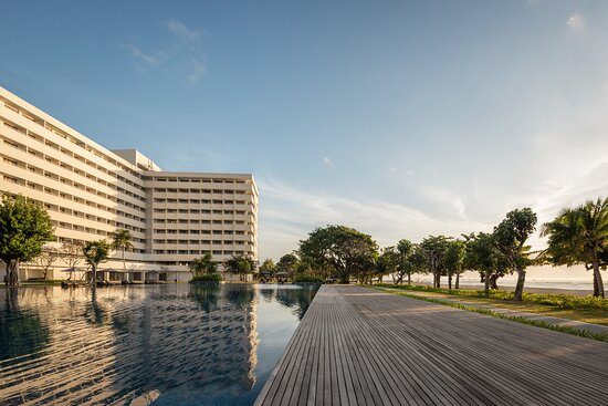 How Crowded and Expensive Is Bali in August?