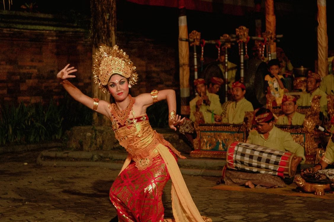 bali in september – Temple Ceremonies and Traditional Dance