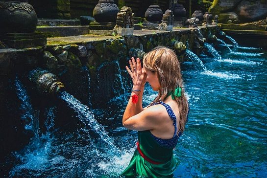 balinese purfication rituals – Melukat: Water Purification
