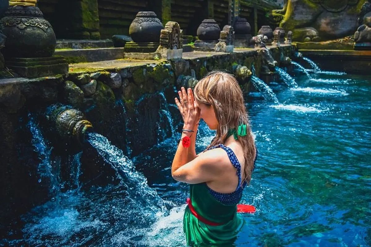 balinese purfication rituals – Banyu Pinaruh: Cleansing After Saraswati