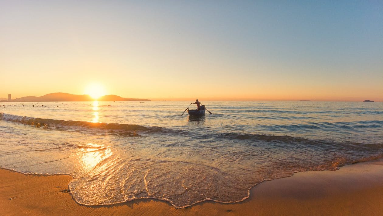 巴厘岛最美海滩 – 5. 金巴兰海滩（Jimbaran Beach）