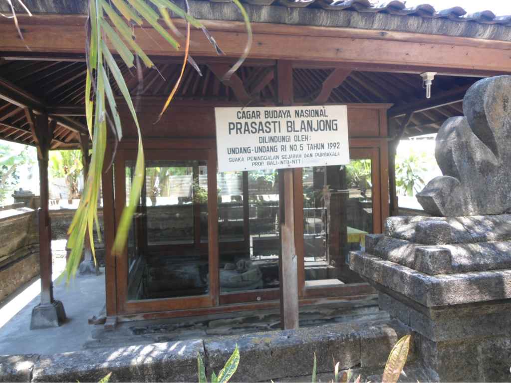 blanjong temple in bali – Daily Offerings Still in Progress – 9